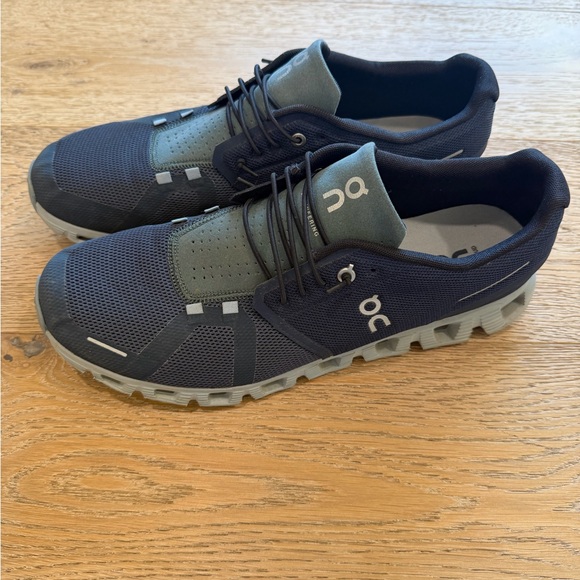 On Running Men's Navy and Gray Athletic Shoes - Picture 3 of 5